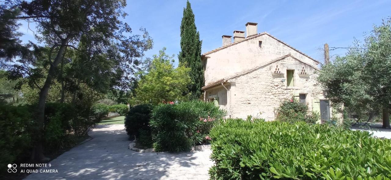 Le Mas Neuf 1752 Arles Exterior photo